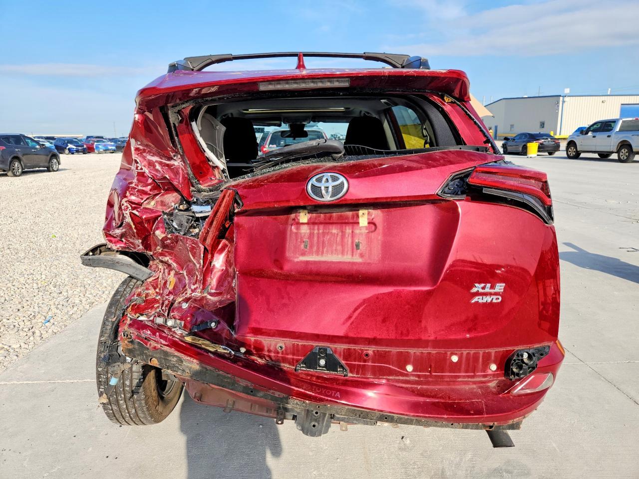 2018 TOYOTA RAV4 — фото 6