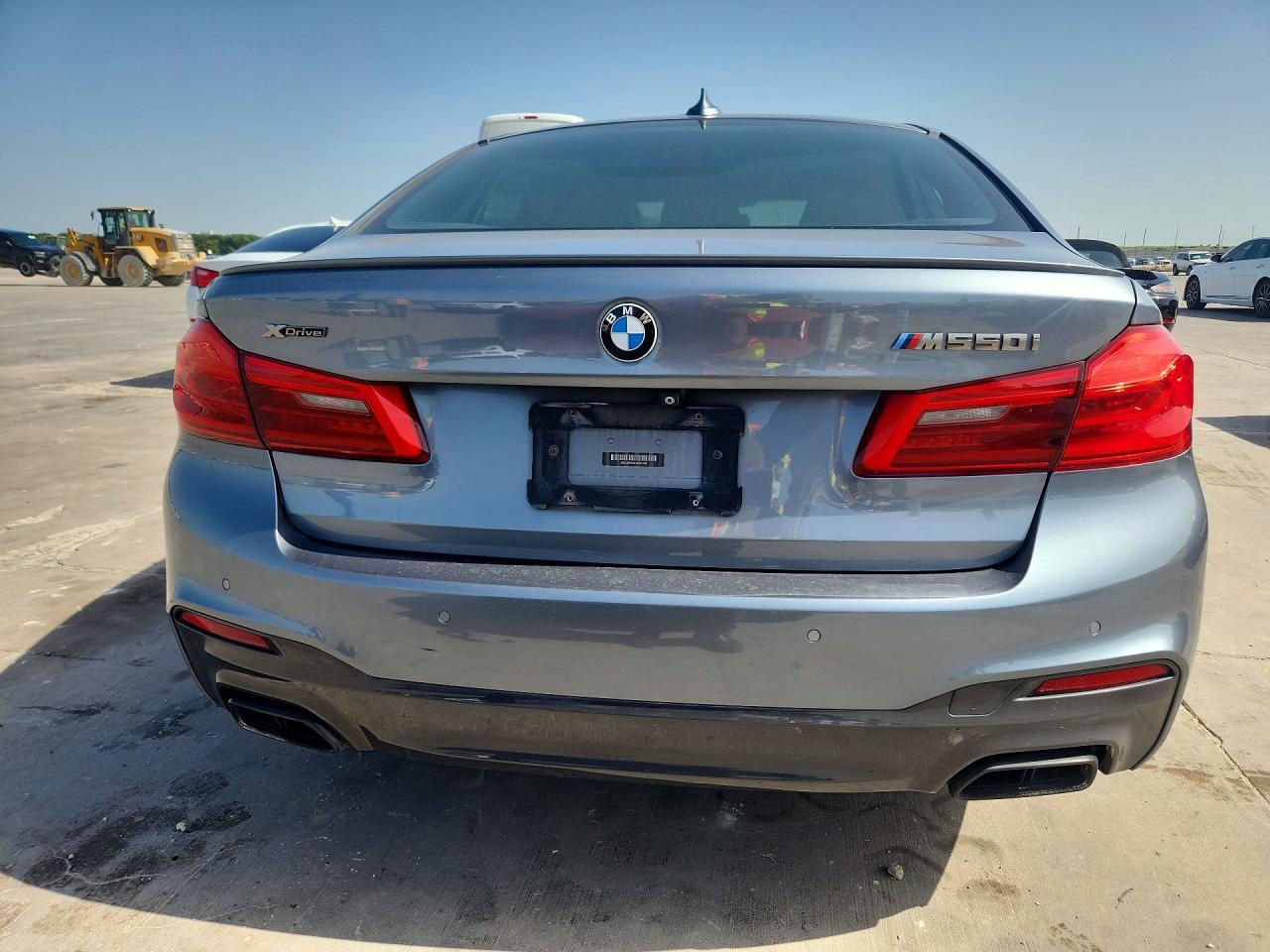 2018 BMW 5 SERIES — фото 6