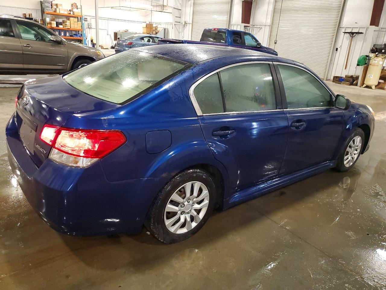 2011 SUBARU LEGACY — фото 3