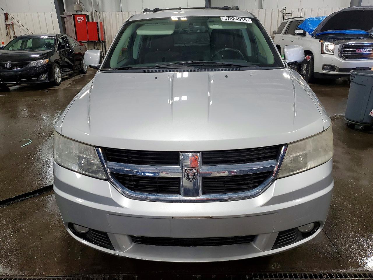 2010 DODGE JOURNEY — фото 5