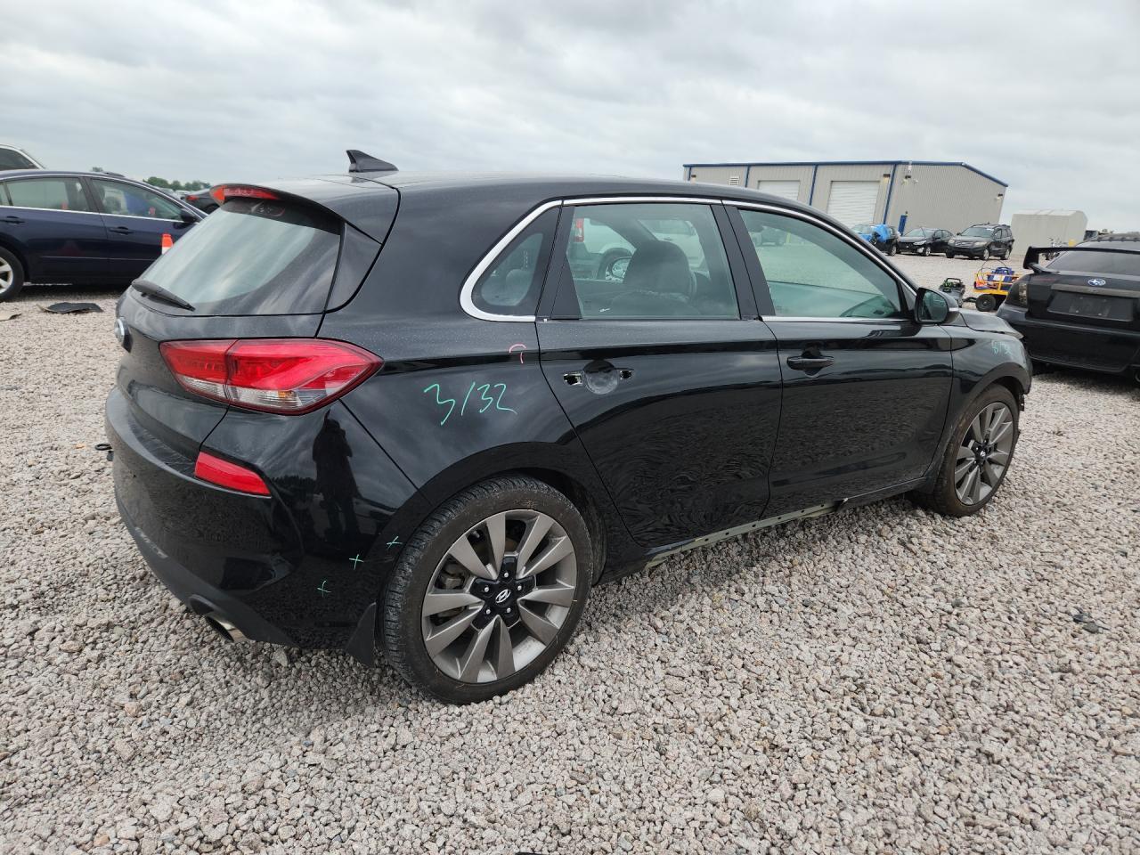 2018 HYUNDAI ELANTRA — фото 3