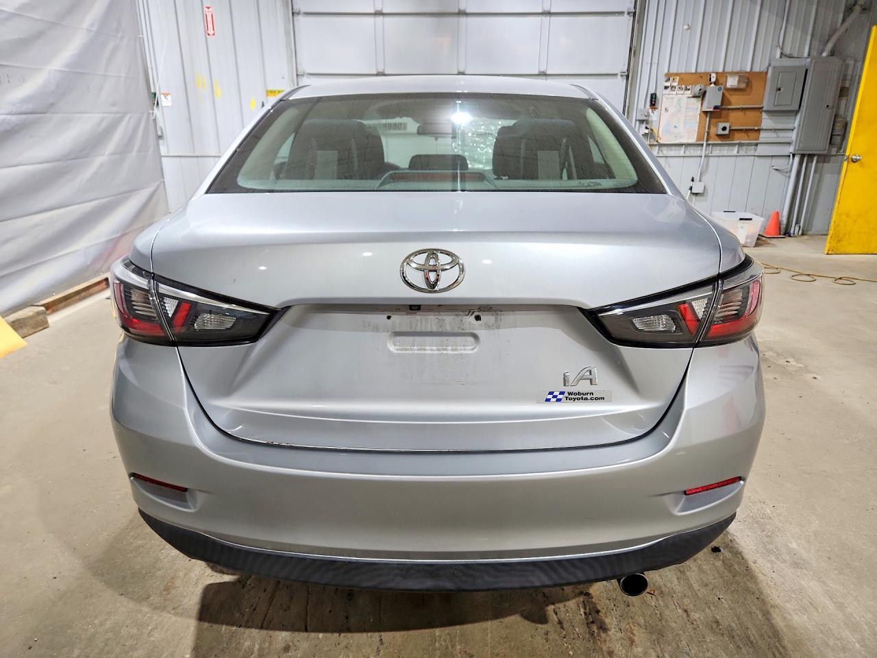 2017 TOYOTA YARIS — фото 6