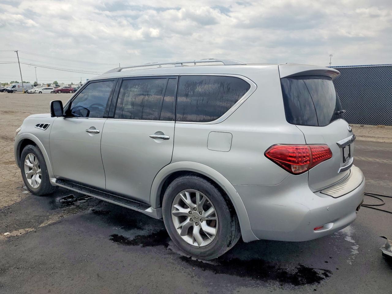 INFINITI QX56
