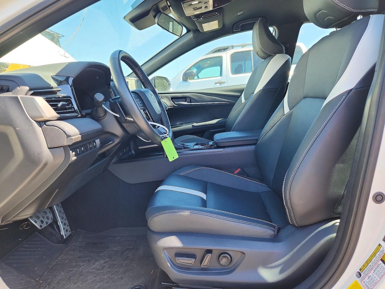2025 TOYOTA CAMRY HYBRID — фото 7