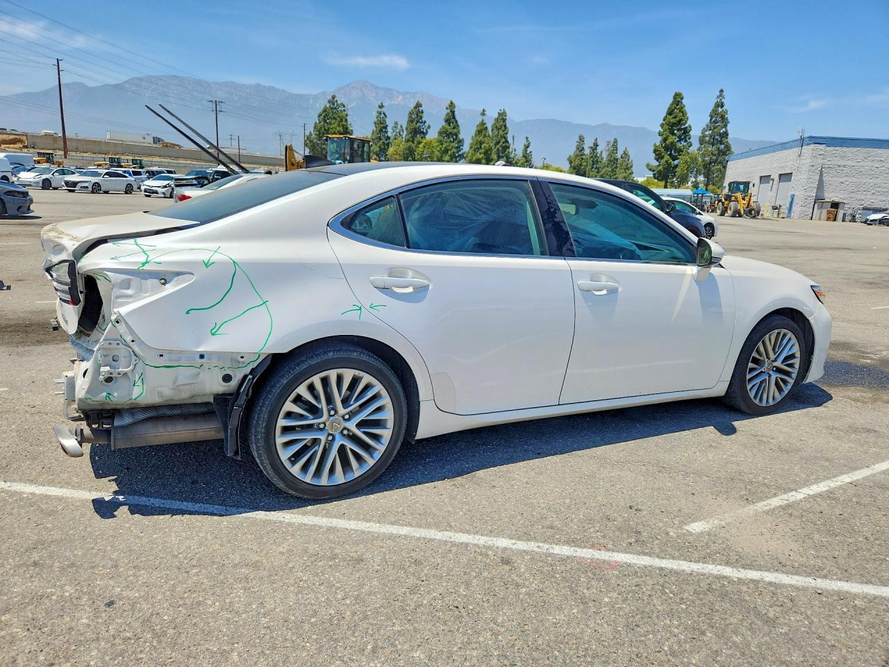 2016 LEXUS ES 350 — фото 3