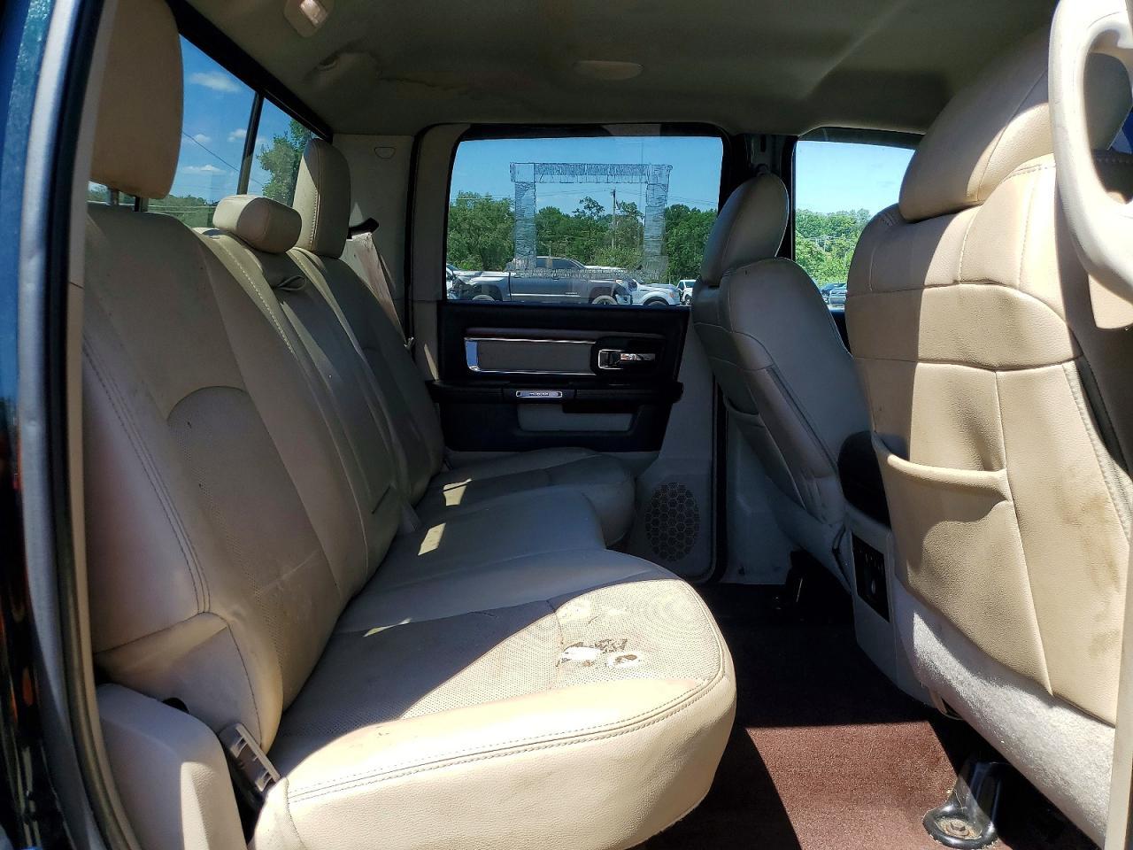 2015 RAM 3500 — фото 10