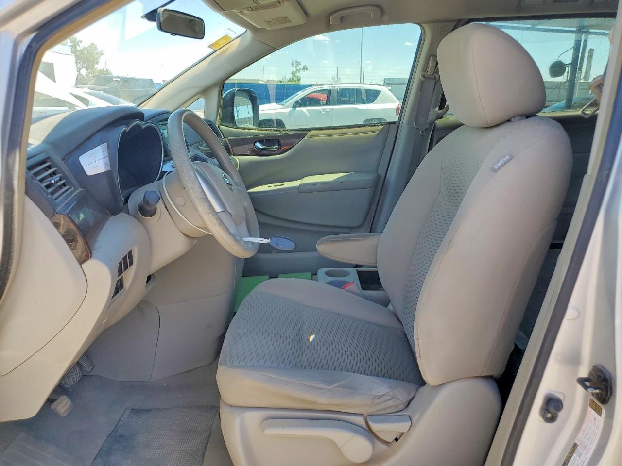 NISSAN QUEST