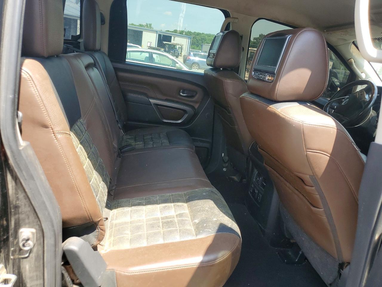 2016 NISSAN TITAN — фото 10