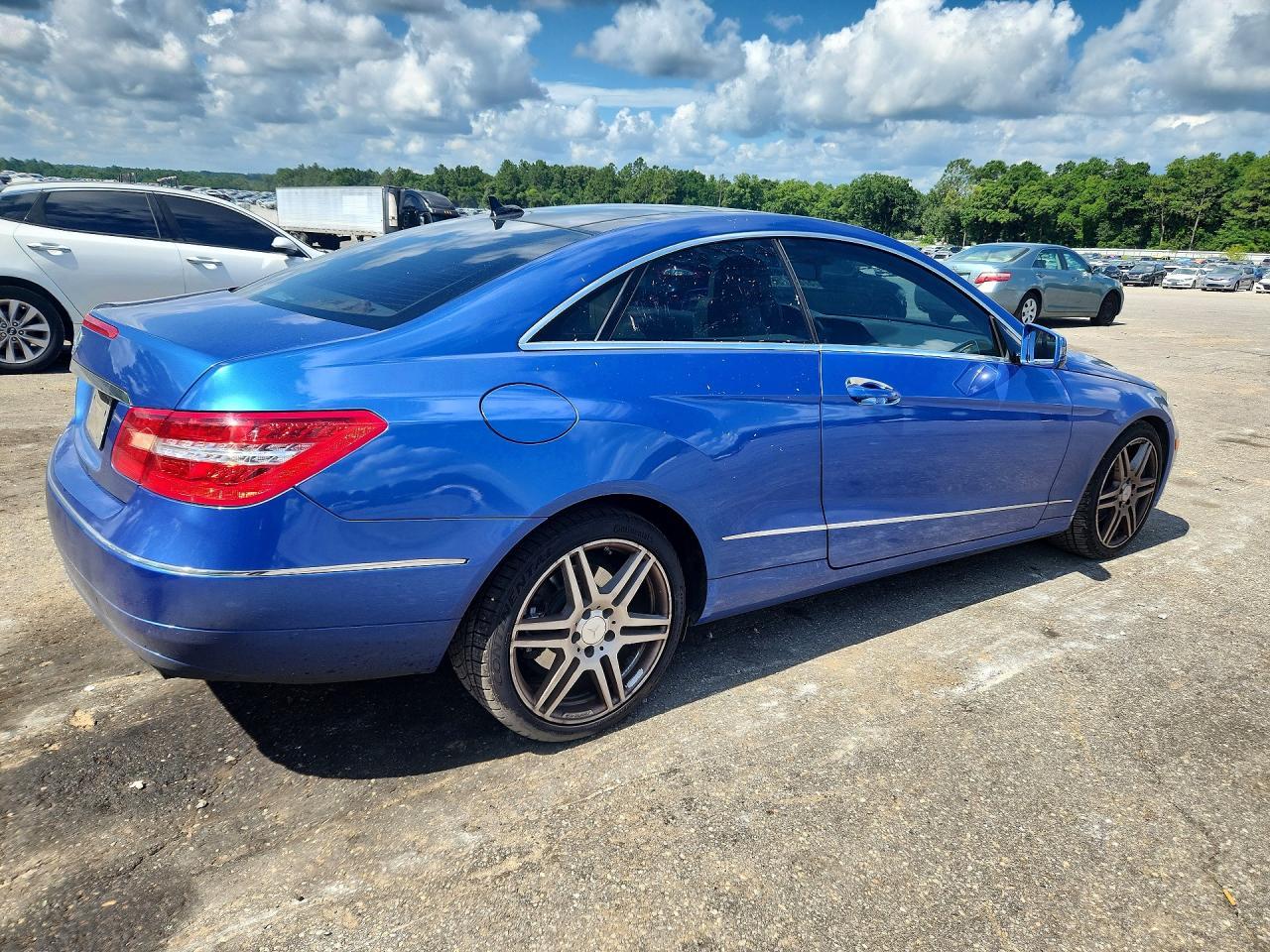 2011 MERCEDES-BENZ E-CLASS — фото 3