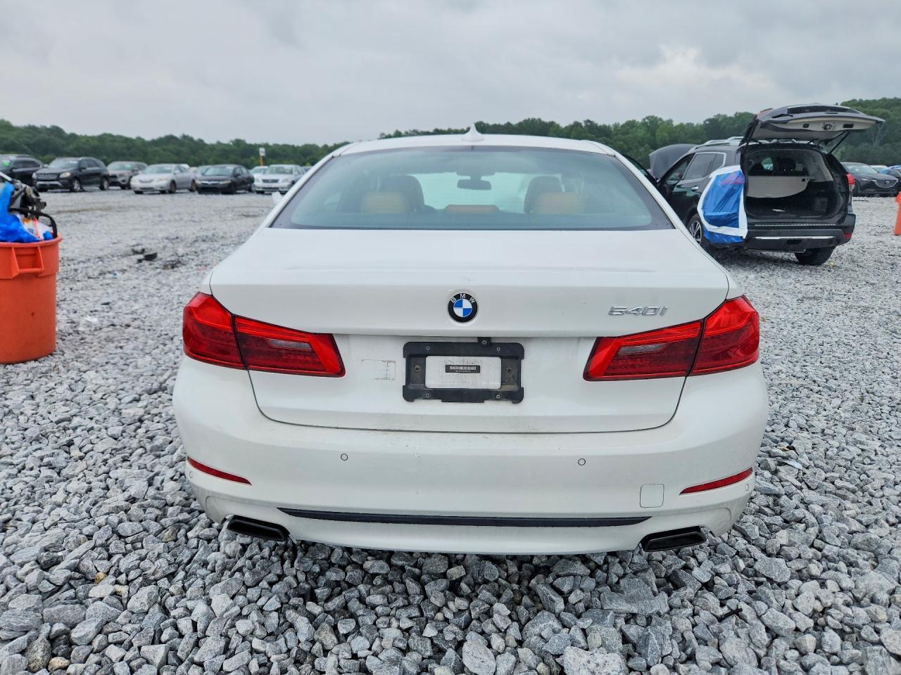 2018 BMW 5 SERIES — фото 6