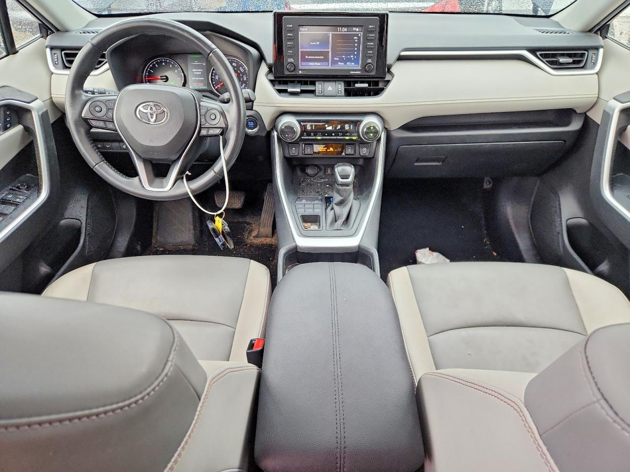 2021 TOYOTA RAV4 — фото 8