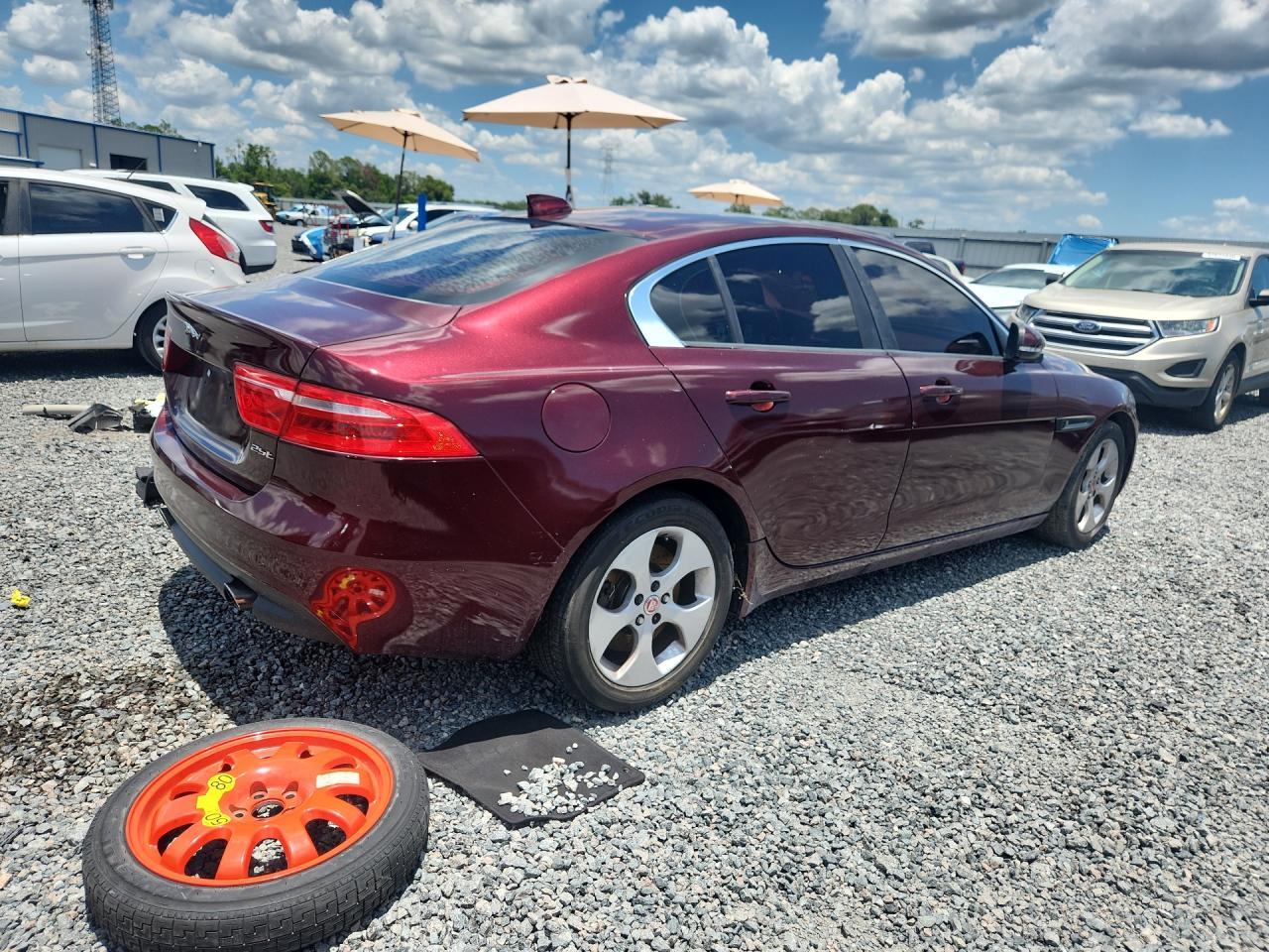 2017 JAGUAR XE — фото 3