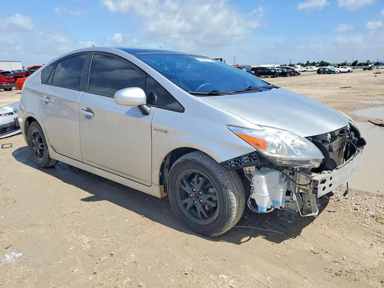 2013 TOYOTA PRIUS — фото 4