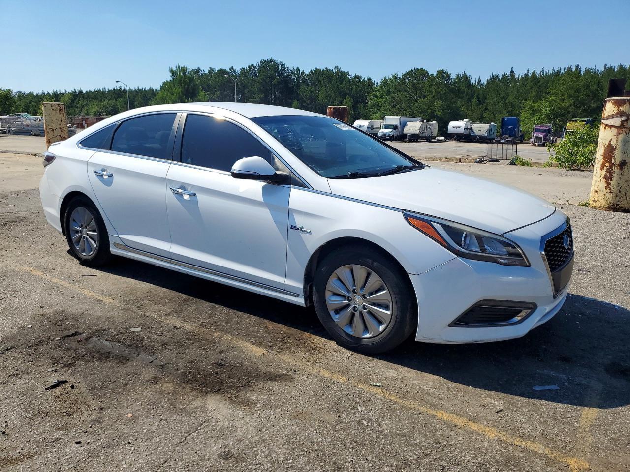 HYUNDAI SONATA HYBRID