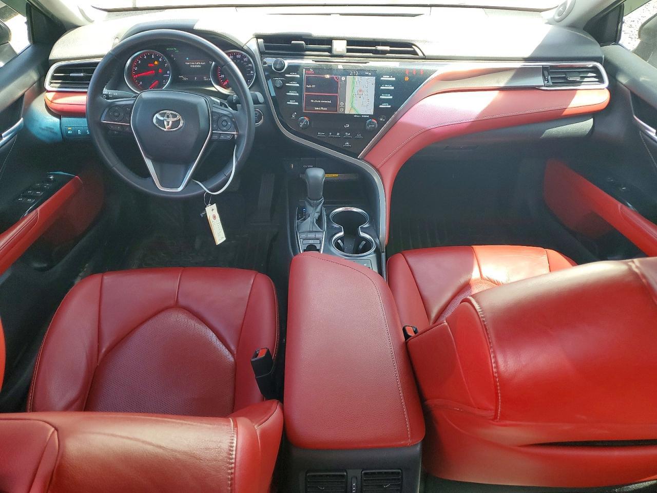 2018 TOYOTA CAMRY — фото 8