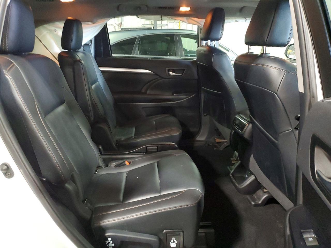 2019 TOYOTA HIGHLANDER — фото 11