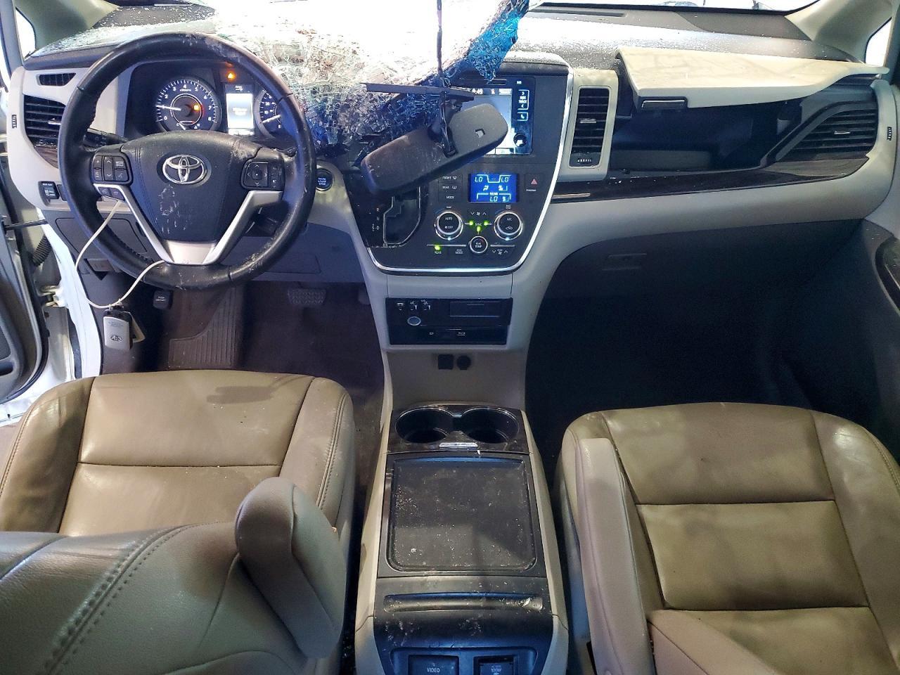 2015 TOYOTA SIENNA — фото 8