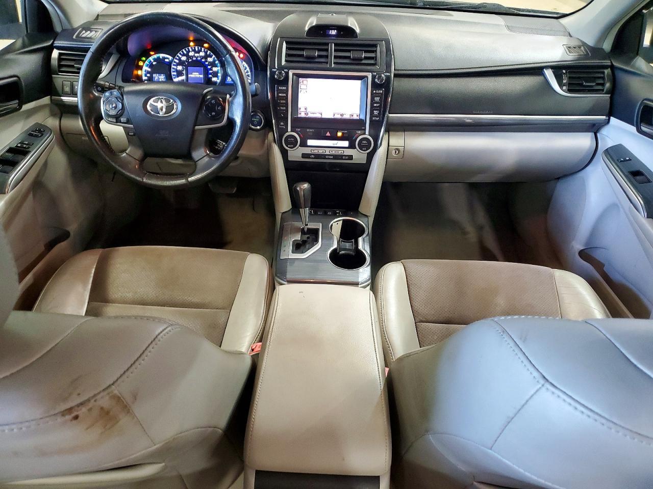 TOYOTA CAMRY HYBRID