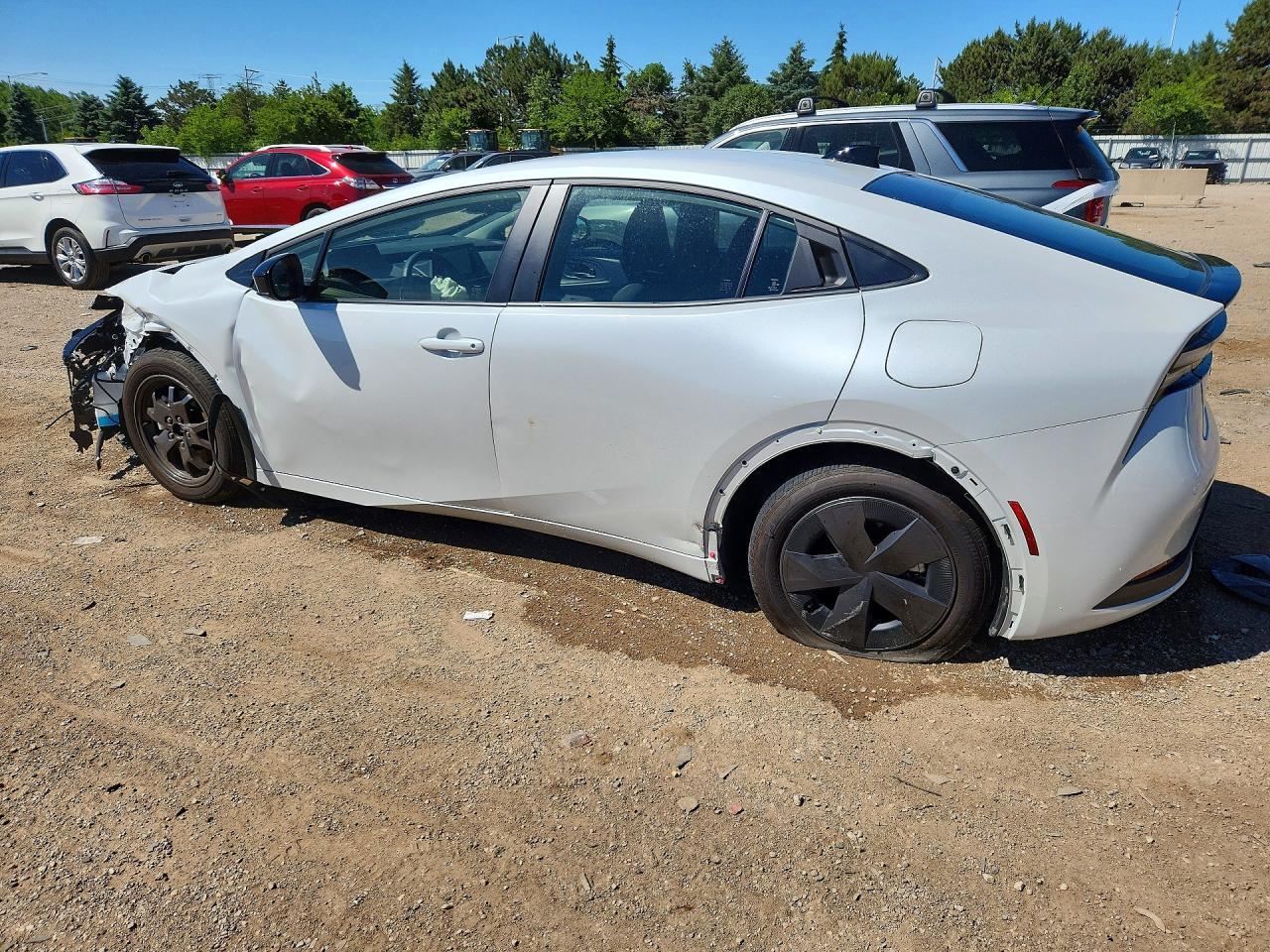 2026 TOYOTA PRIUS — фото 2