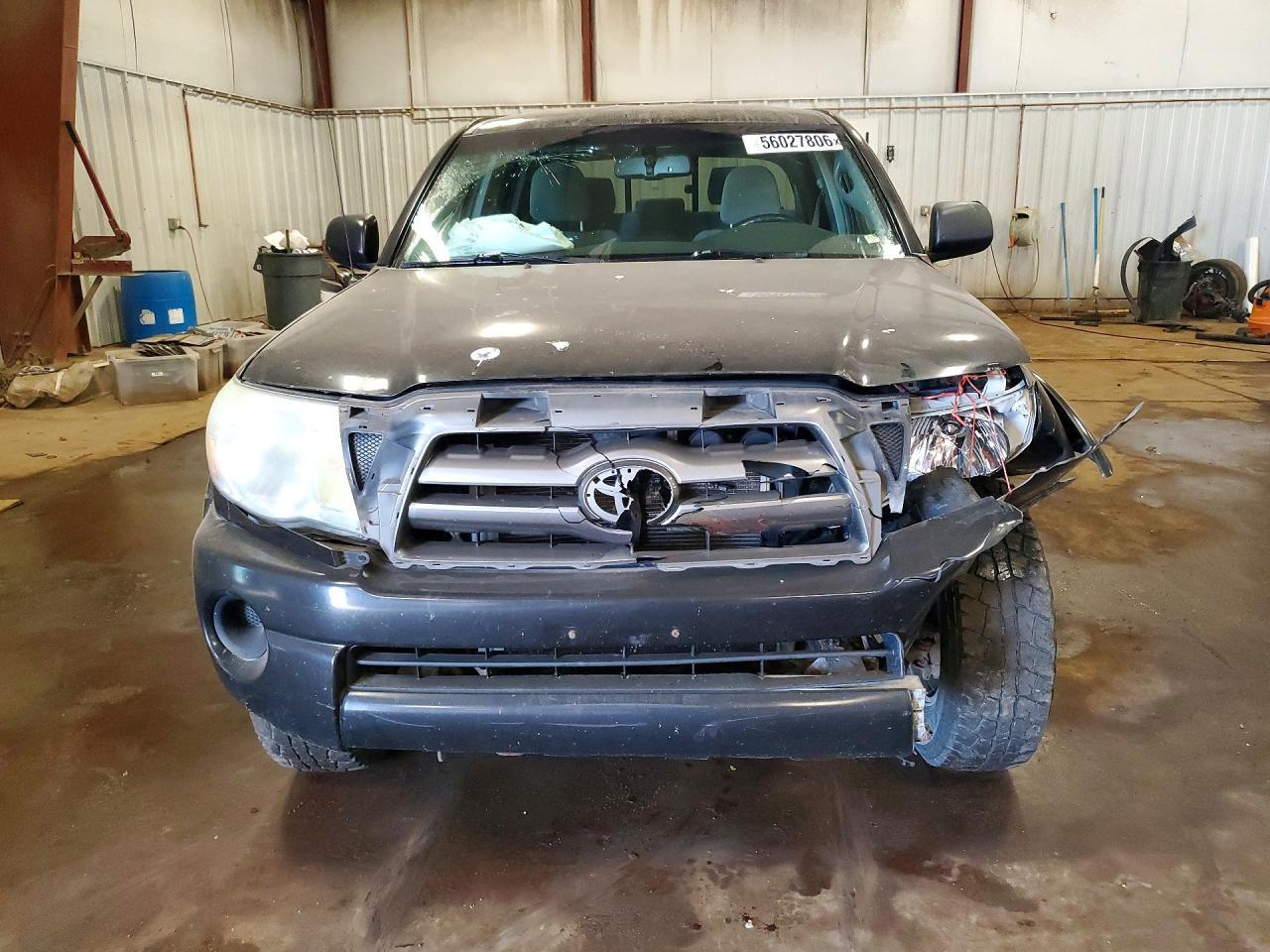 TOYOTA TACOMA