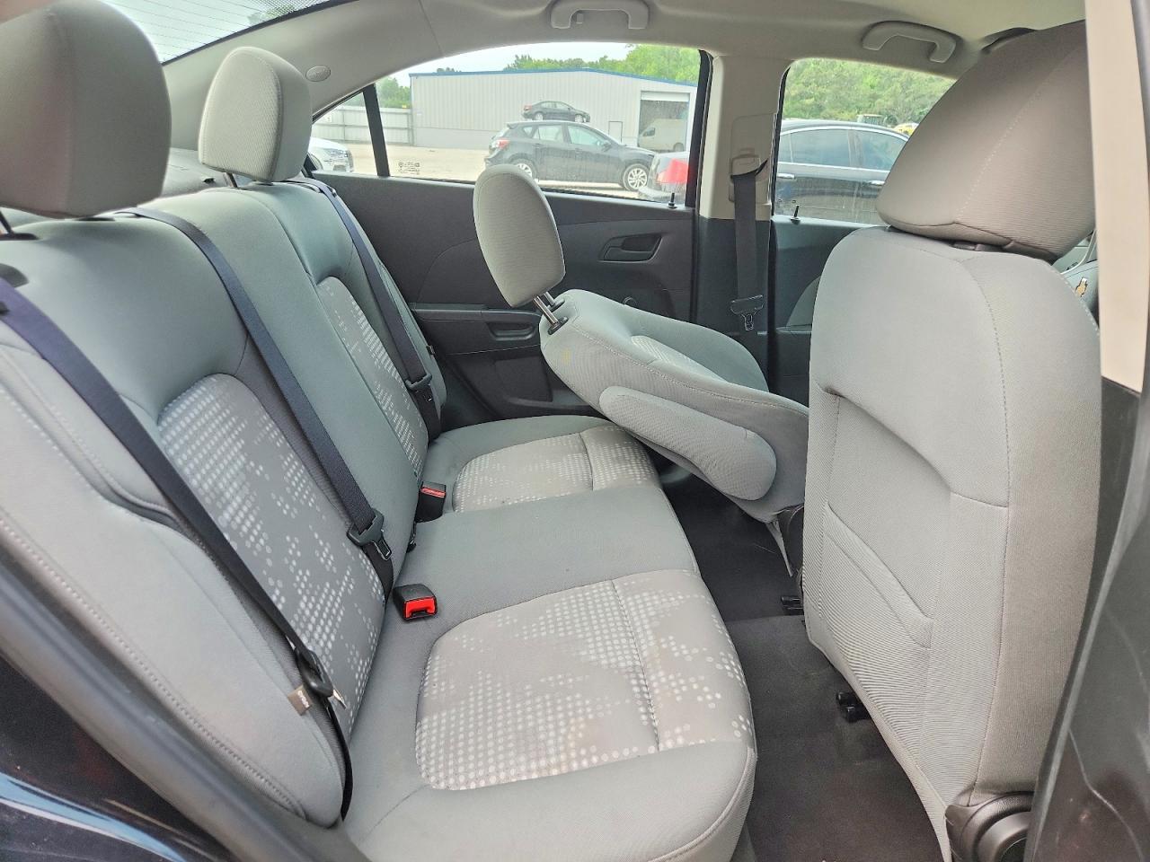 2015 CHEVROLET SONIC — фото 10