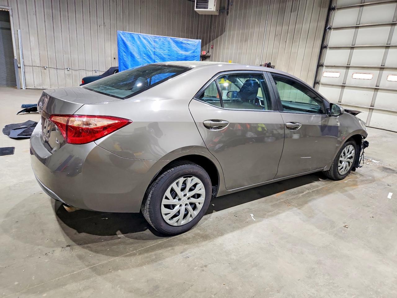 2019 TOYOTA COROLLA — фото 3
