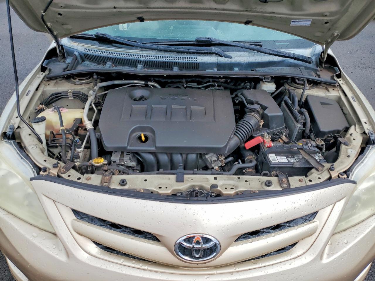 2011 TOYOTA COROLLA — фото 11
