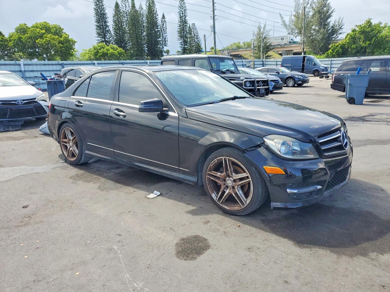 2014 MERCEDES-BENZ C-CLASS — фото 4