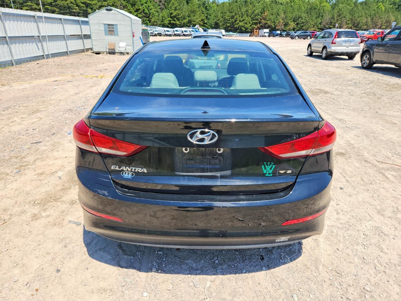 2017 HYUNDAI ELANTRA — фото 6