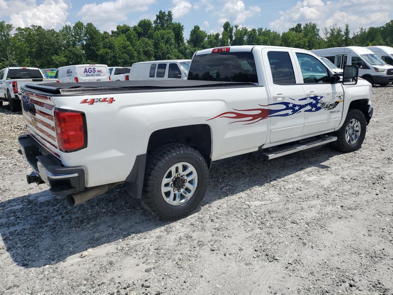 2018 CHEVROLET SILVERADO 2500 — фото 3