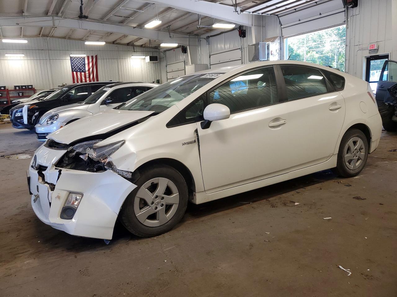2011 TOYOTA PRIUS — фото 1