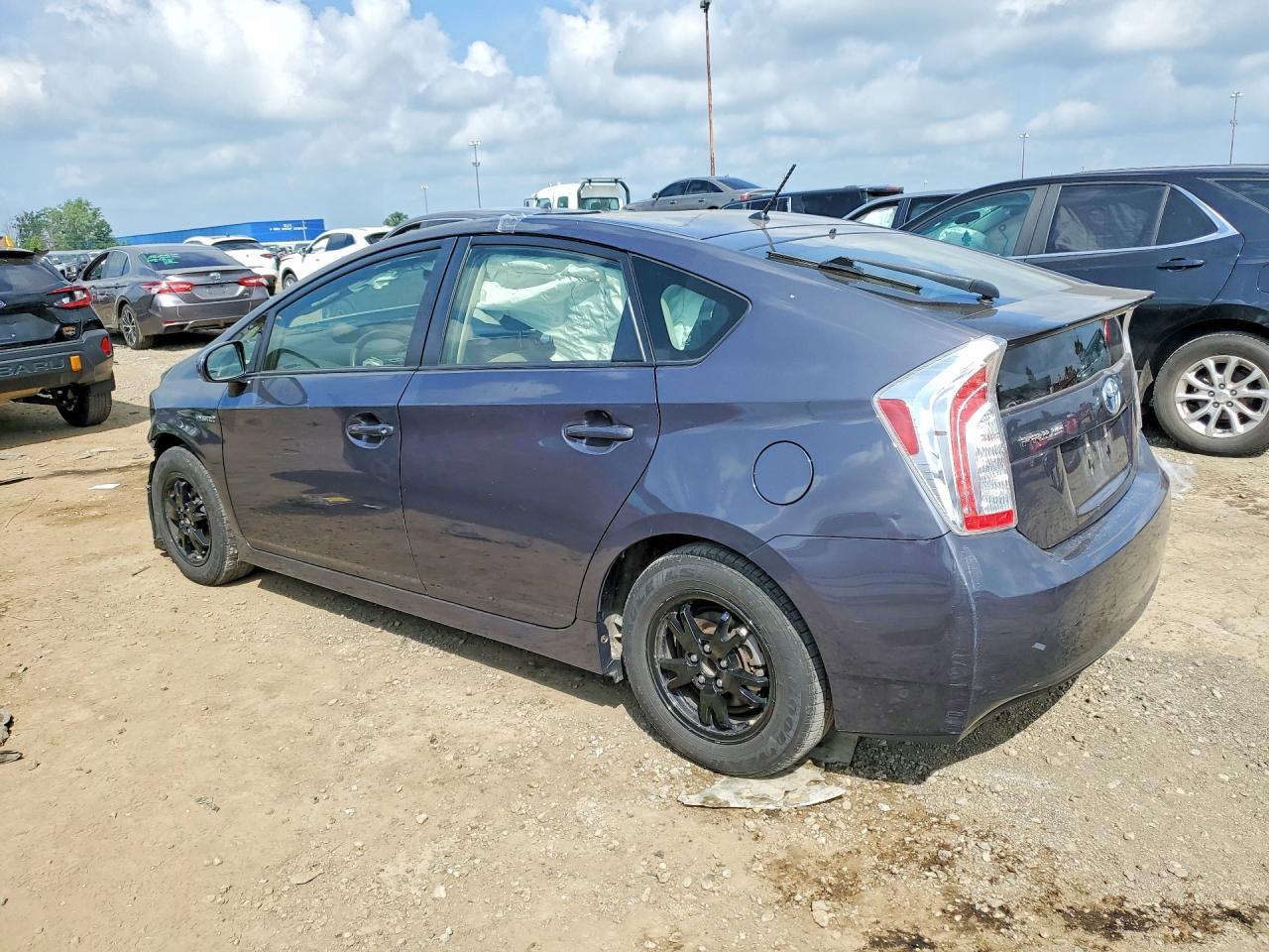 2015 TOYOTA PRIUS — фото 2