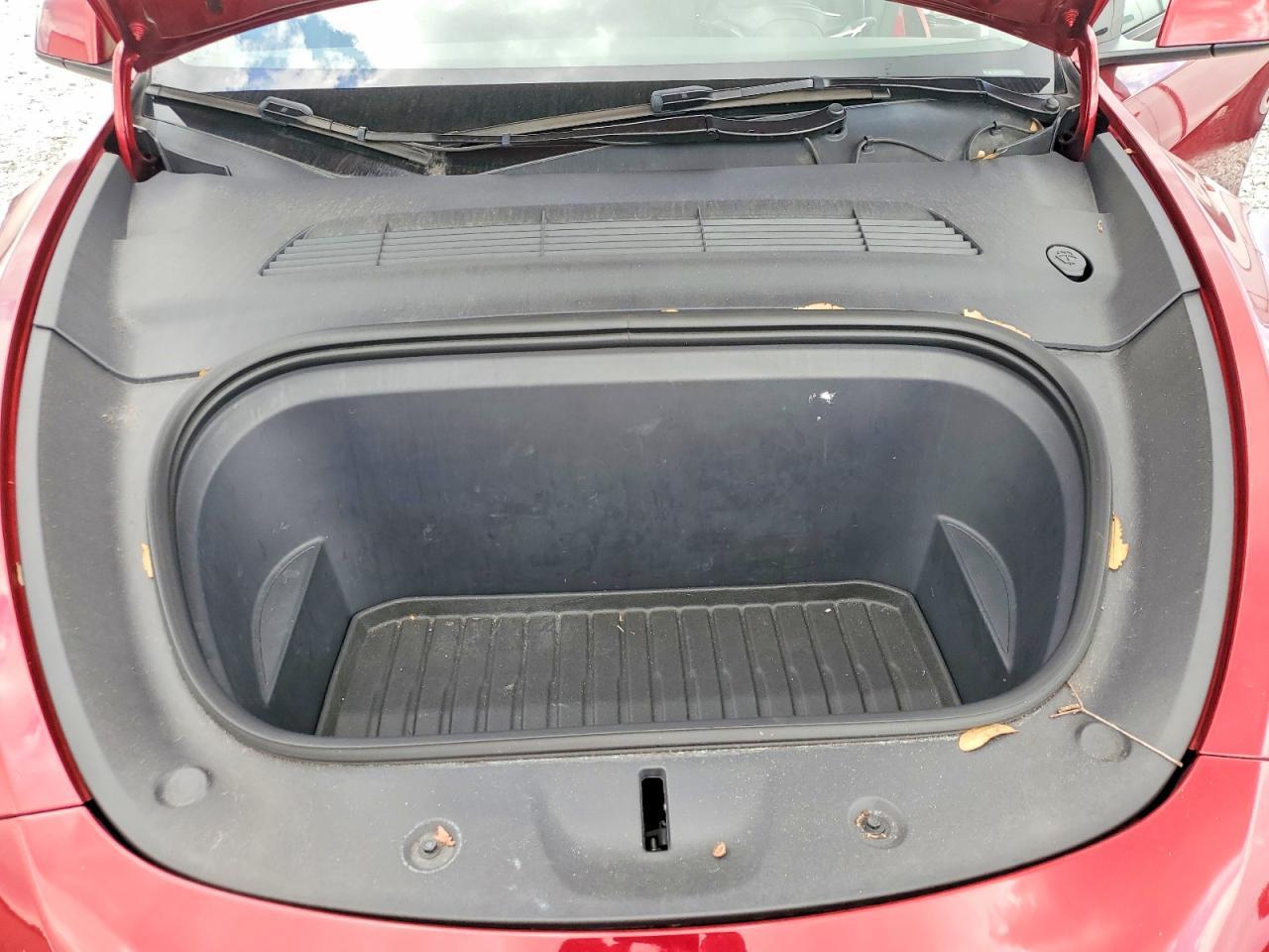 2024 TESLA MODEL Y — фото 11