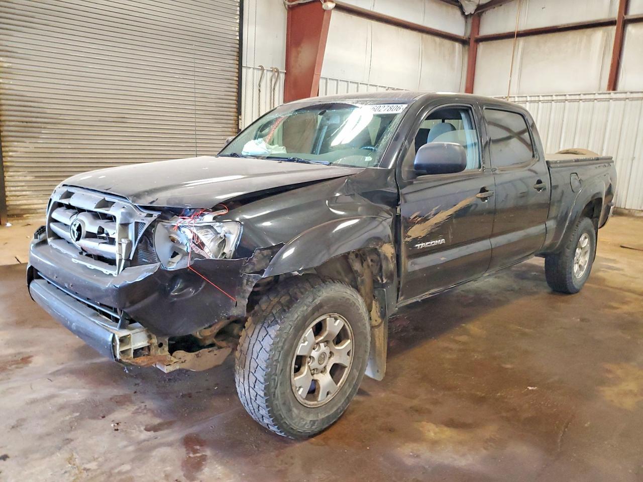 TOYOTA TACOMA
