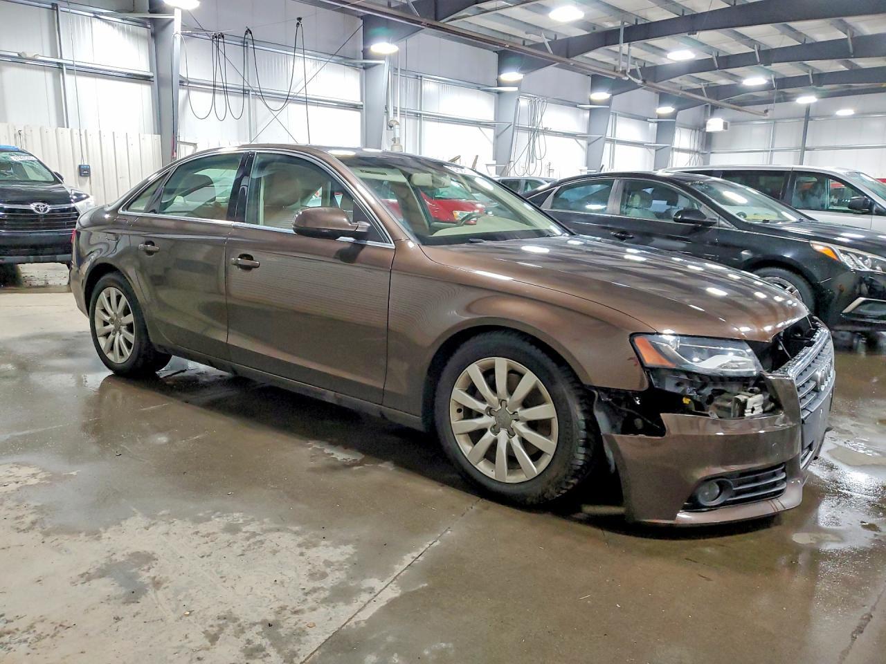 2011 AUDI A4 — фото 4
