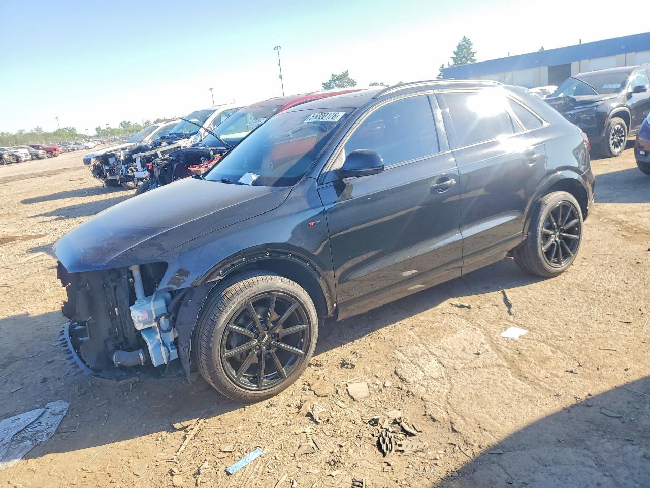 2017 AUDI Q3 — фото 1