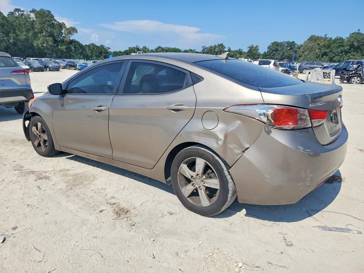 2013 HYUNDAI ELANTRA — фото 2