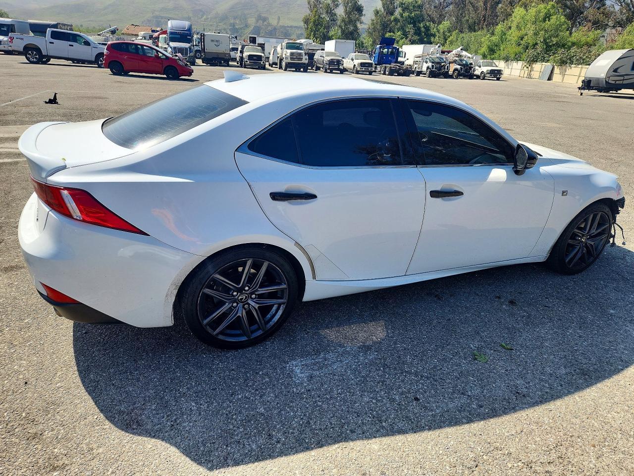 2015 LEXUS IS 250 — фото 3