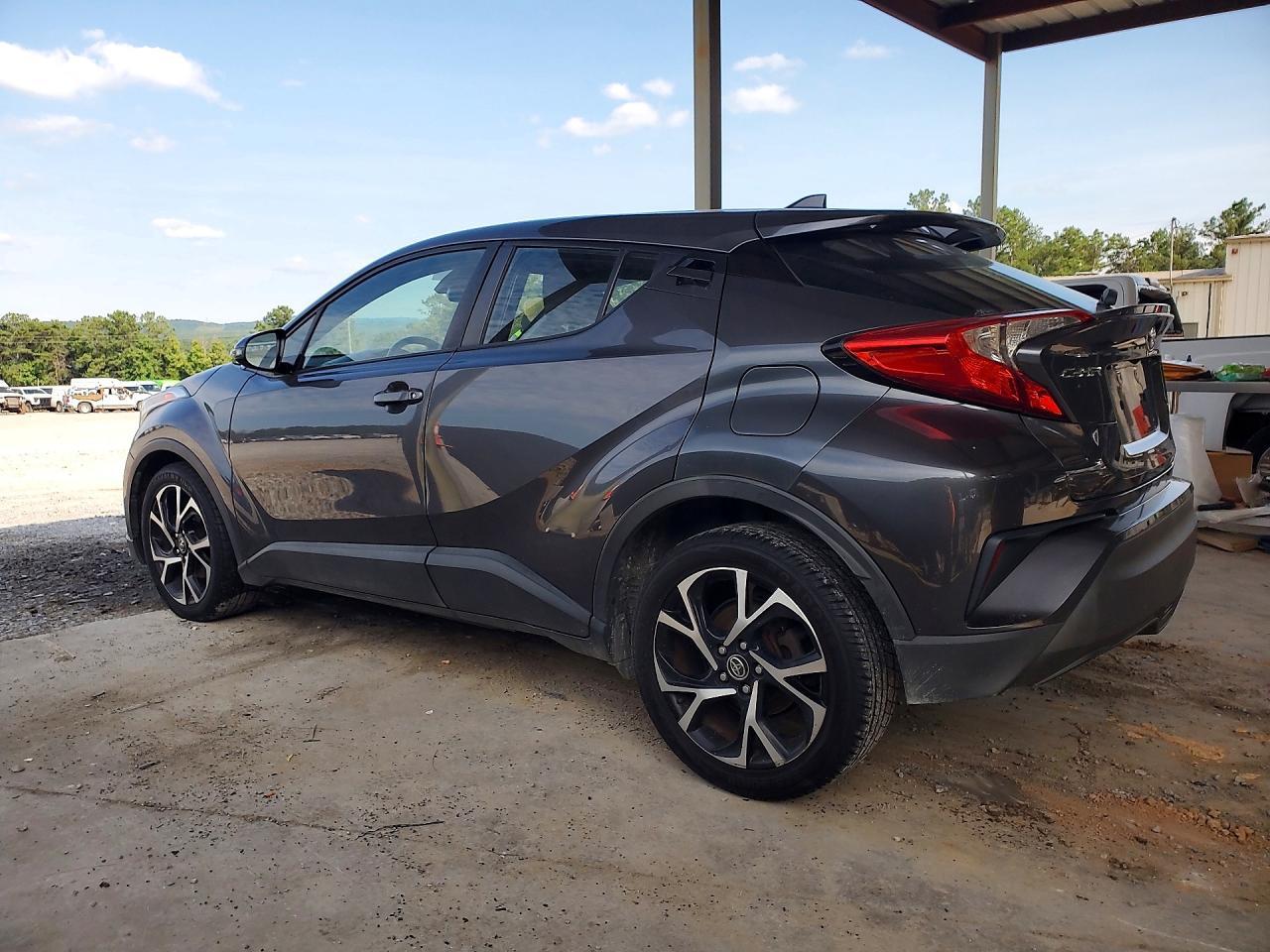 2018 TOYOTA C-HR — фото 2