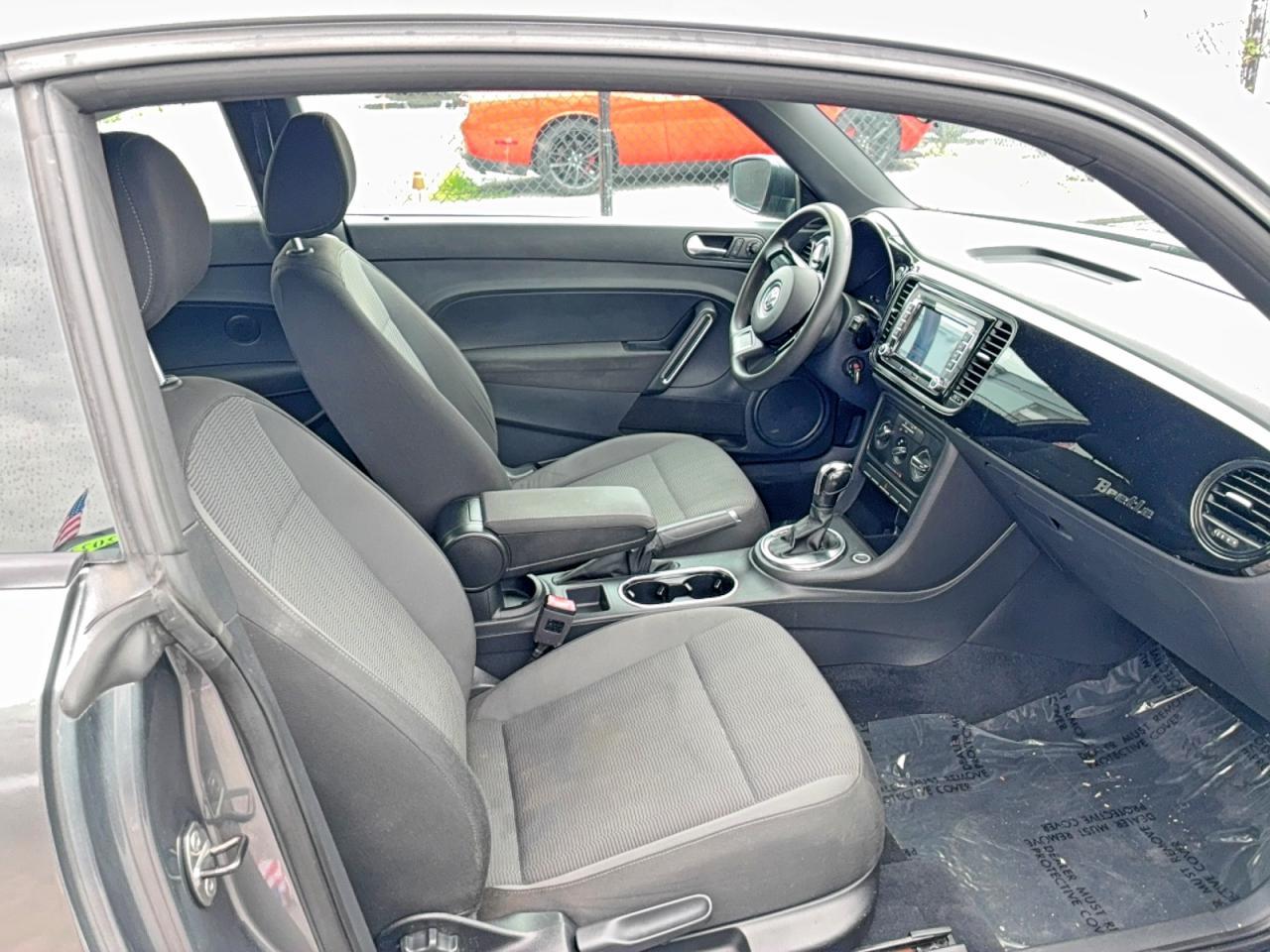 VOLKSWAGEN BEETLE