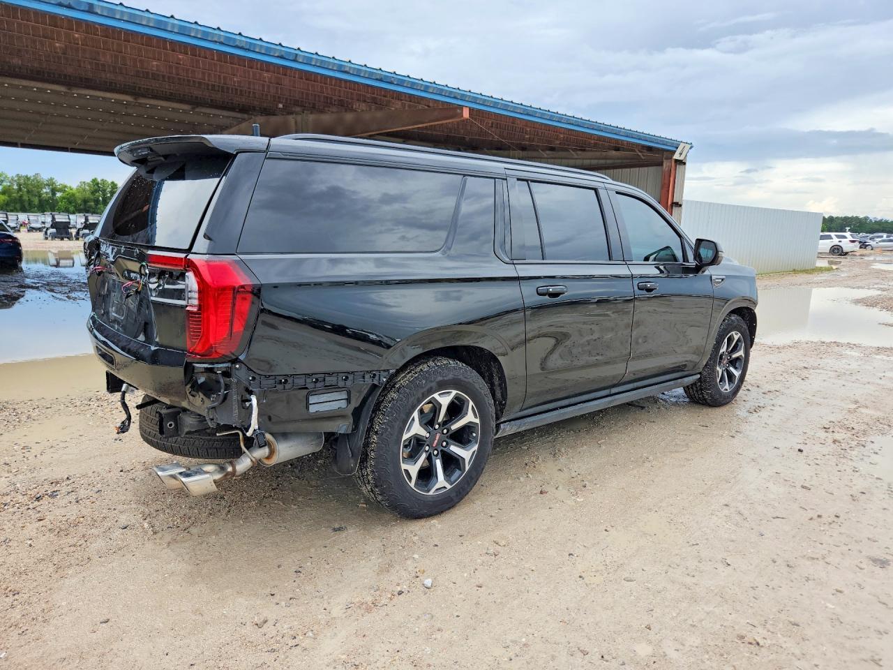 2026 GMC YUKON — фото 3