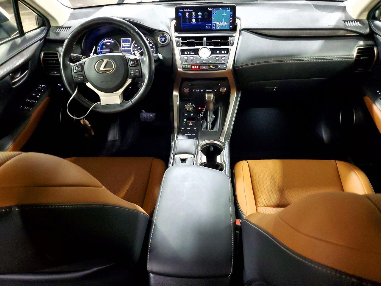 2020 LEXUS NX 300H — фото 8