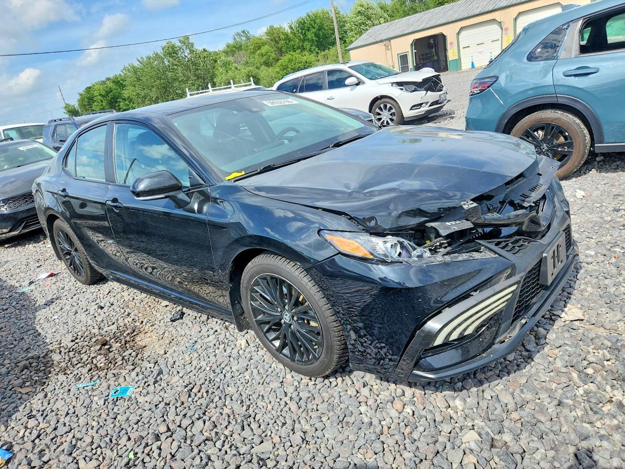 2022 TOYOTA CAMRY HYBRID — фото 4