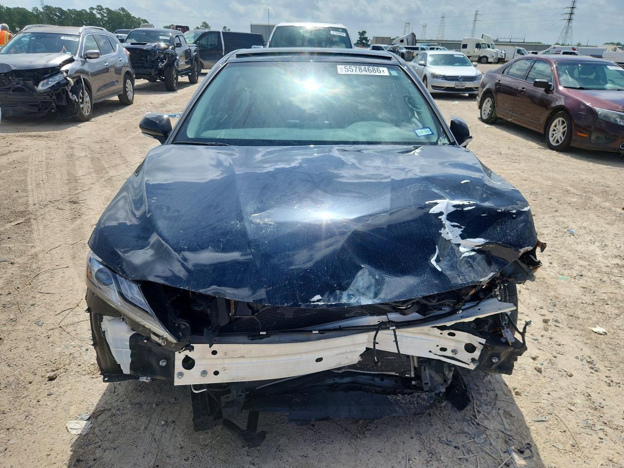 TOYOTA CAMRY