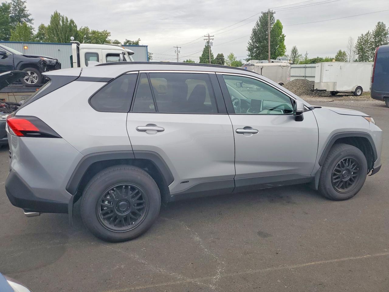 2024 TOYOTA RAV4 HYBRID — фото 3
