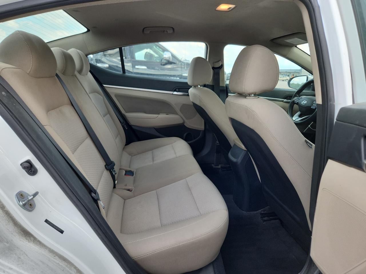 2019 HYUNDAI ELANTRA — фото 10