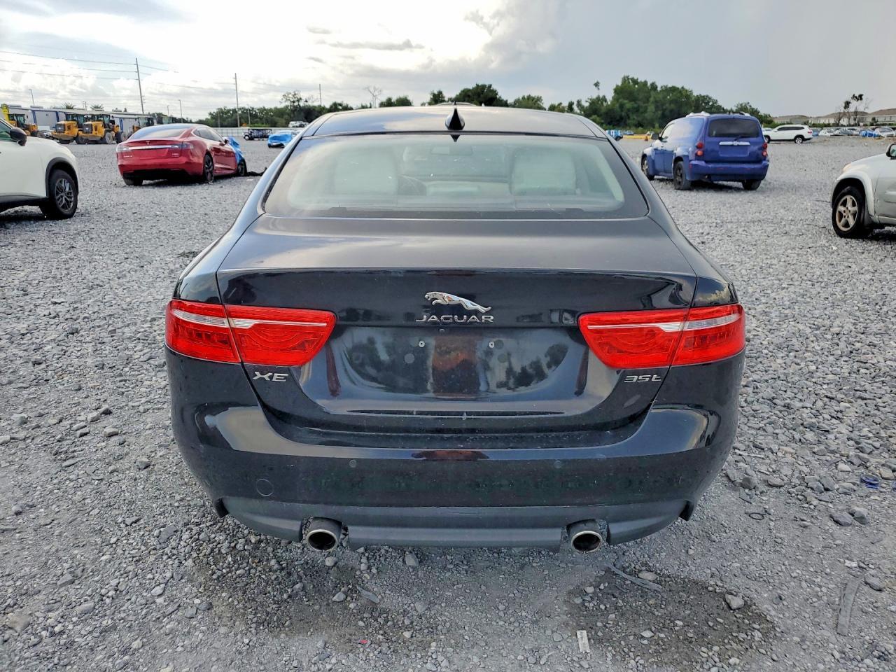 2018 JAGUAR XE — фото 6