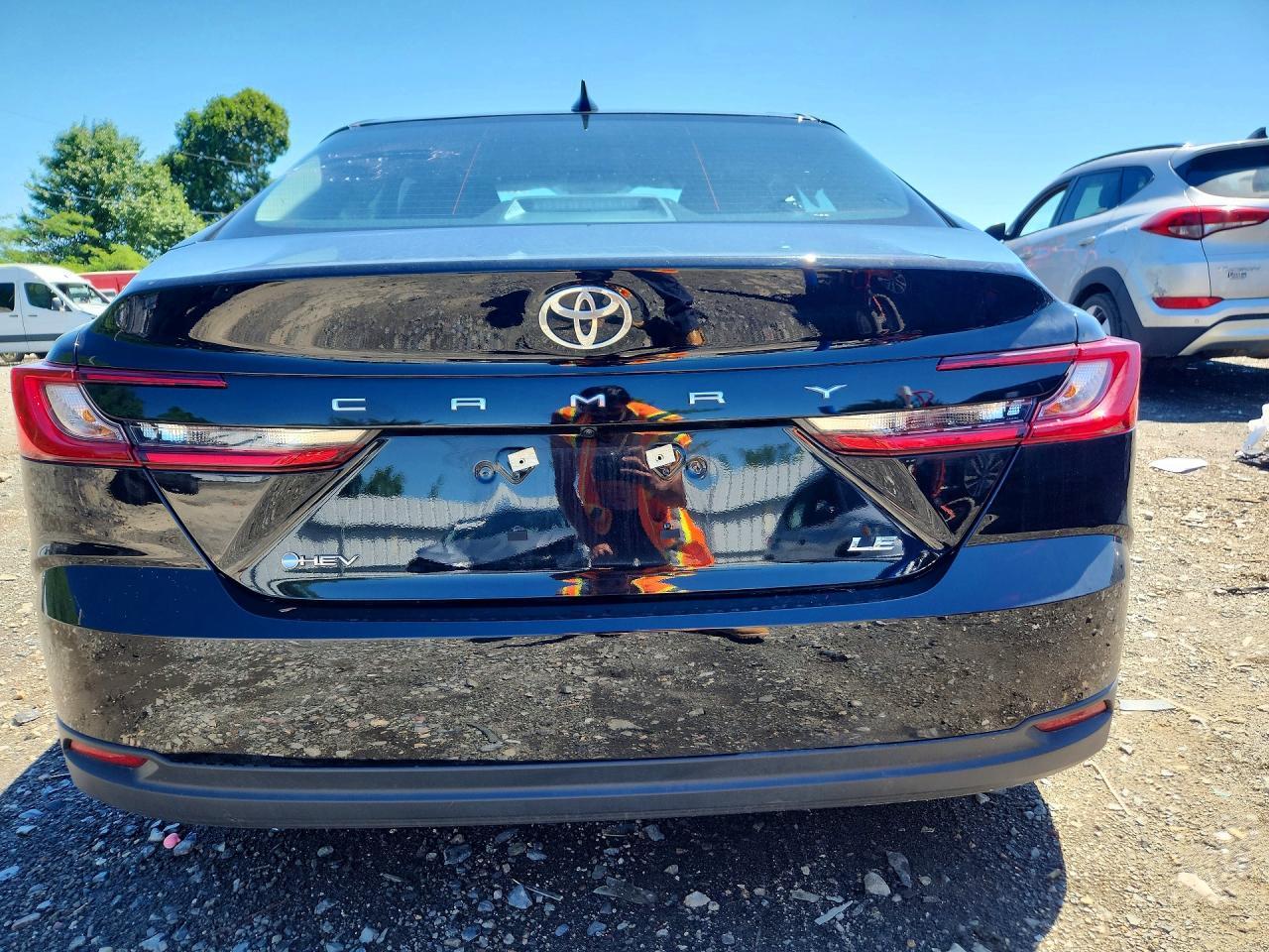 2026 TOYOTA CAMRY HYBRID — фото 6