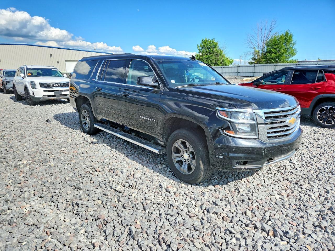 2015 CHEVROLET SUBURBAN — фото 4