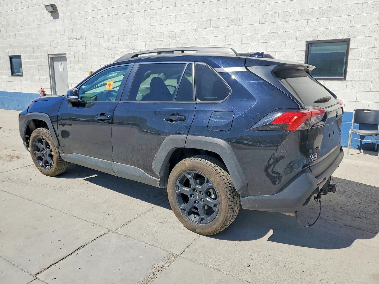 2022 TOYOTA RAV4 — фото 2
